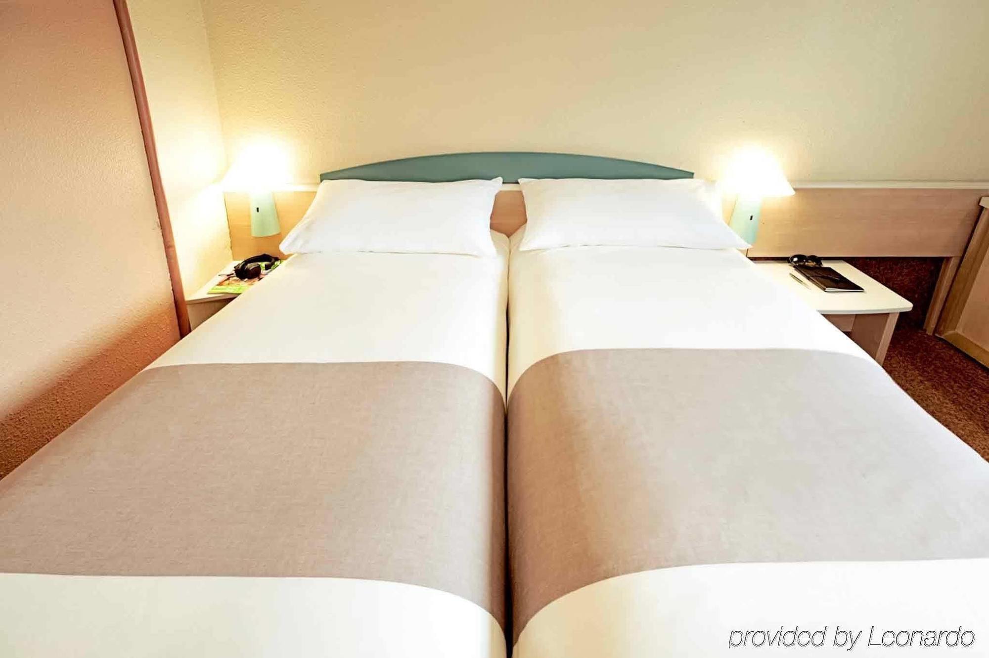 ไอบิส อ็องกูเลิม เหนือ Hotel Champniers  ภายนอก รูปภาพ