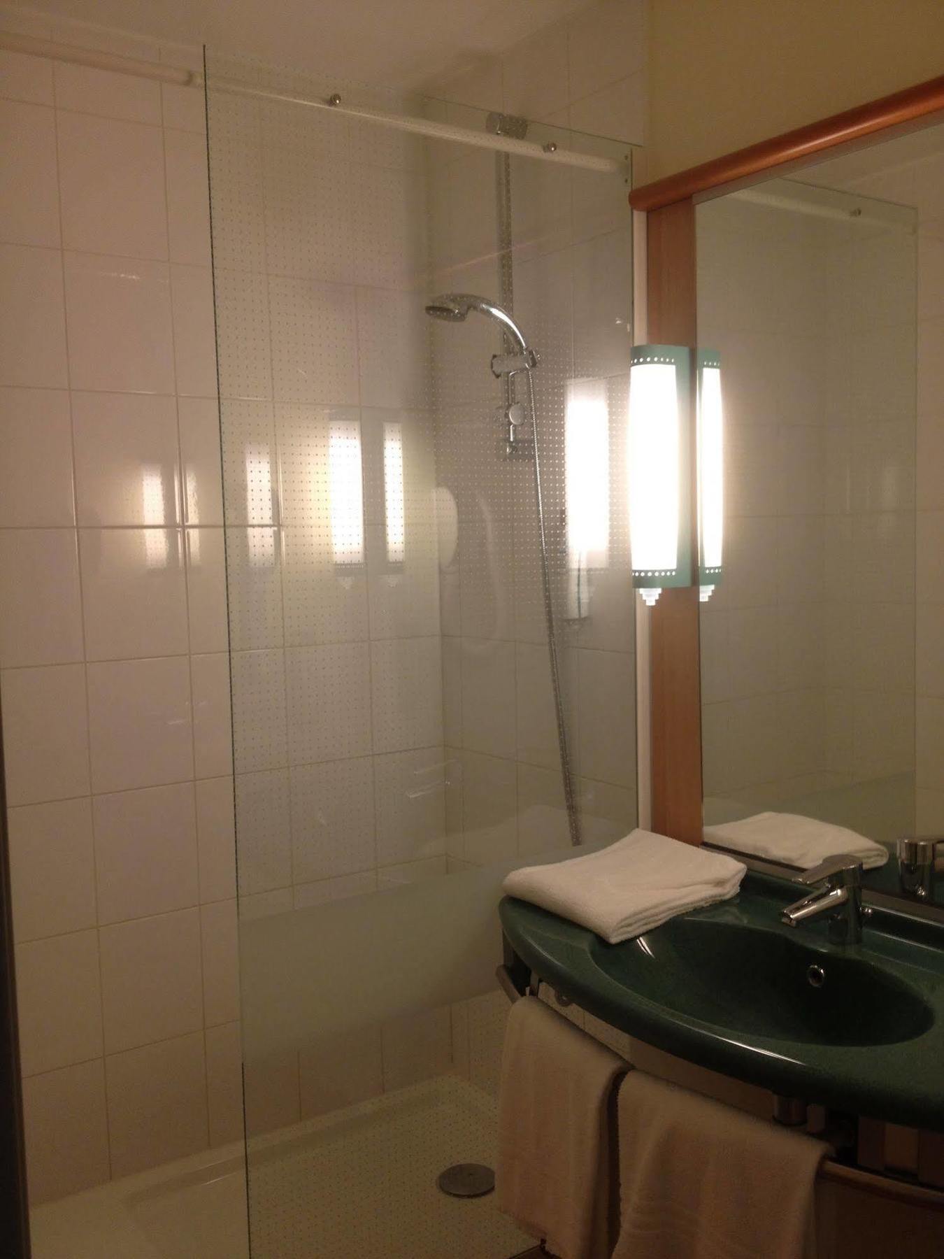 ไอบิส อ็องกูเลิม เหนือ Hotel Champniers  ภายนอก รูปภาพ