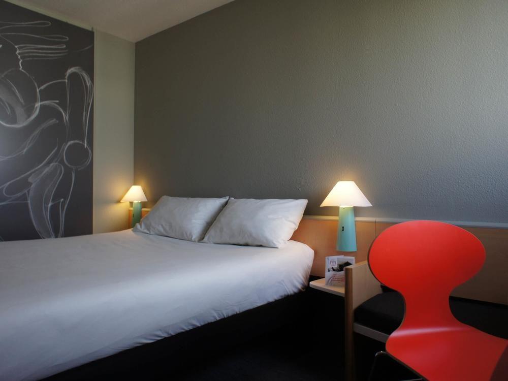 ไอบิส อ็องกูเลิม เหนือ Hotel Champniers  ภายนอก รูปภาพ