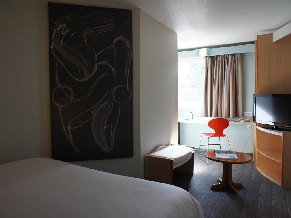 ไอบิส อ็องกูเลิม เหนือ Hotel Champniers  ภายนอก รูปภาพ